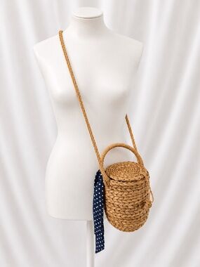 Handwoven Wicker Basket Purse (NWT) X2 << HOLDS A PHONE++